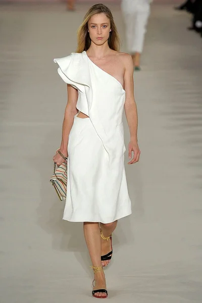 Look 8